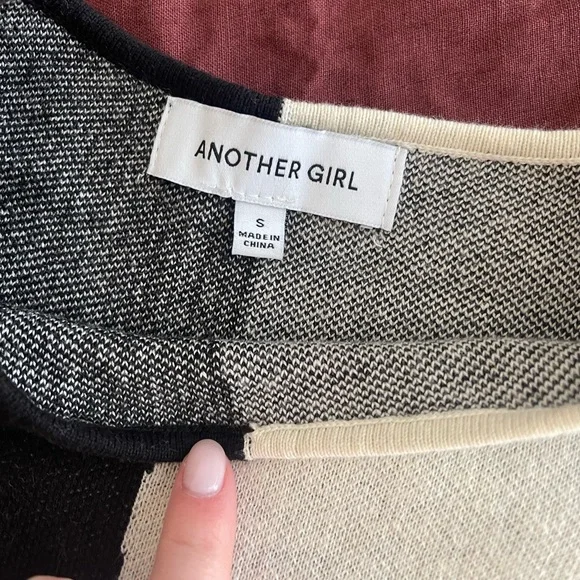 Abstract Knit midi dress - Picture 4 of 4